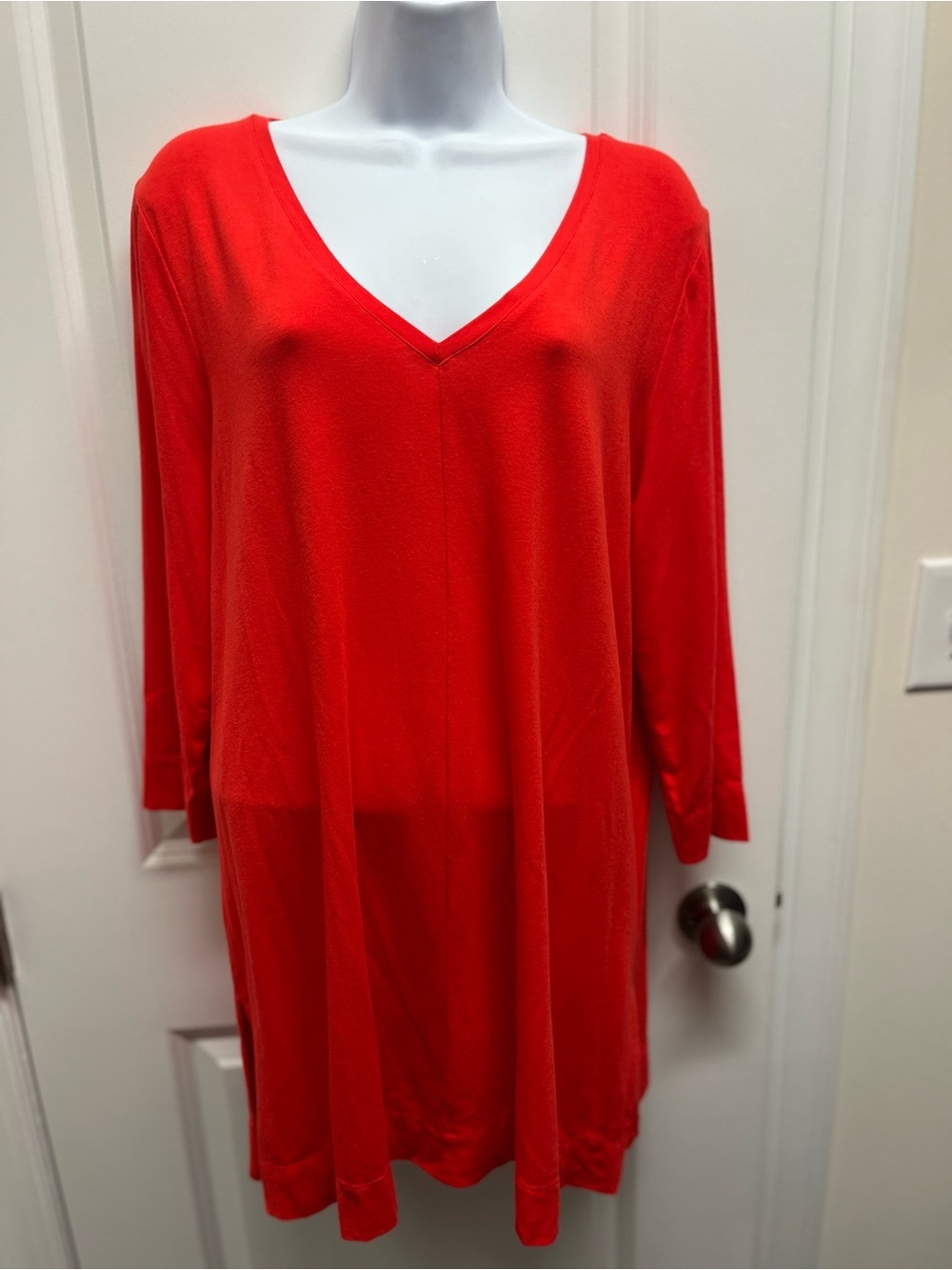 Chico’s The Ultimate Tee Red V-Neck Tunic Top Size 2 US Large Pima Cotton Blend